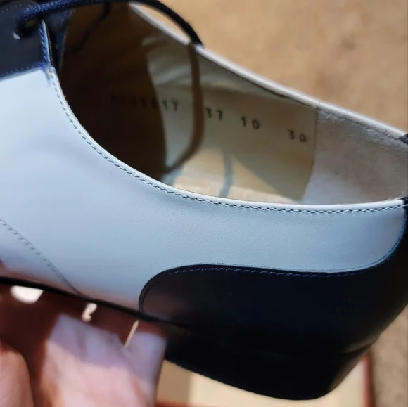 Vtg Salvatore Ferragamo Black and White Oxfords - Picture 9 of 9